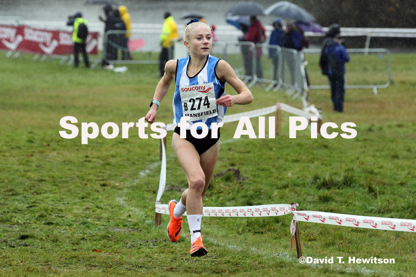Junior women, National Cross Country Relay Champs., Berry Hill Park, Mansfield.  Photo: David T. Hewitson/Sports for All Pics